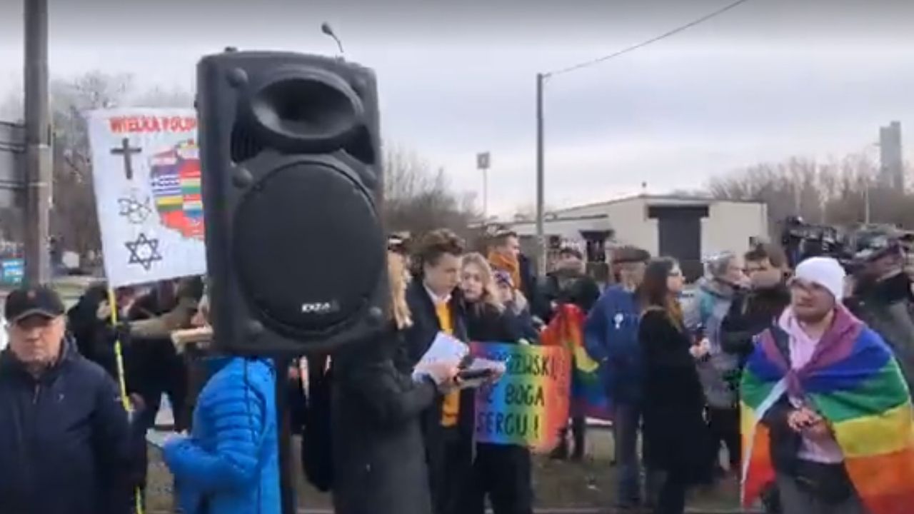 Atak na wiernych to kolejny akt agresywnej kampanii LGBT (fot. FB/VidKOD) Atak na wiernych to kolejny akt agresywnej kampanii LGBT (fot. FB/VidKOD)