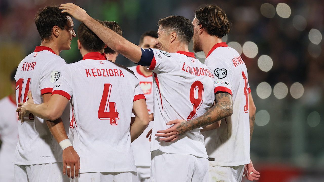 Długimi momentami było nudno, chwilami zanosiło się&nbsp;na wstydliwą stratę punkt&oacute;w, ale ostatecznie wszystko dobrze się&nbsp;skończyło. Po dość dziwacznym meczu Polska wygrała na...