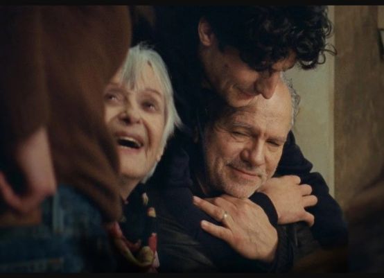 na-wschod-od-hollywood-wielki-woz