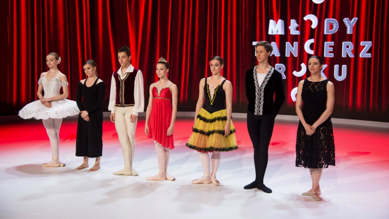 Decyzją jurorów, w finale konkursu zatańczą: Julia Ciesielska, Nikola Dworecka oraz Łukasz Bałoniak (fot. J. Bogacz/TVP)