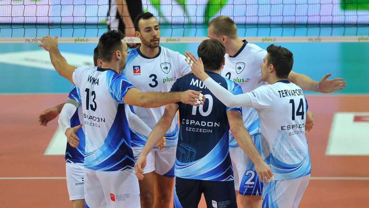 Stocznia Szczecin (fot. PAP/Marcin Bielecki) Stocznia Szczecin (fot. PAP/Marcin Bielecki)