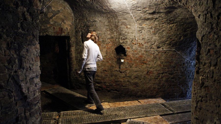 The underground chamber was used as ‘a house of pleasure’ by the king’s brother. (PAP/Grzegorz Jakubowski)