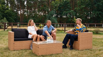 Grzegorz Dobek spotkał się z Martą i Pawłem z programu „Rolnik szuka żony” w ich domu na Dolnym Śląsku. Fot. TVP