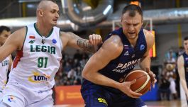 Arciom Parachouski w poprzednim sezonie rywalizował przeciwko Legii Warszawa (fot. PAP).