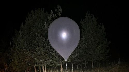 Паветраны шар з кантрабанднымі цыгарэтамі з Беларусі