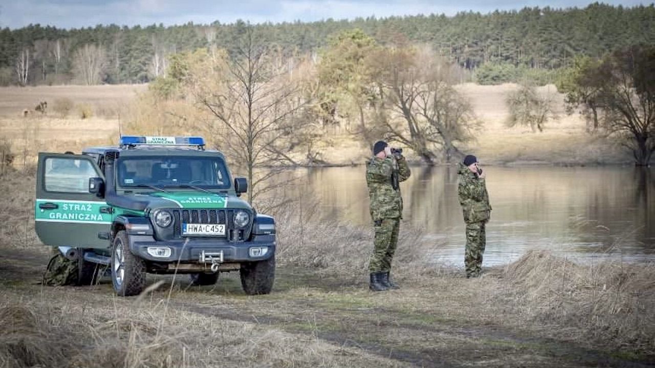 Tylko w tym roku, przez Polskę, do Niemiec przybyło ponad sześć tysięcy migrantów (fot. tt/Straż Graniczna) Tylko w tym roku, przez Polskę, do Niemiec przybyło ponad sześć tysięcy migrantów (fot. tt/Straż Graniczna)