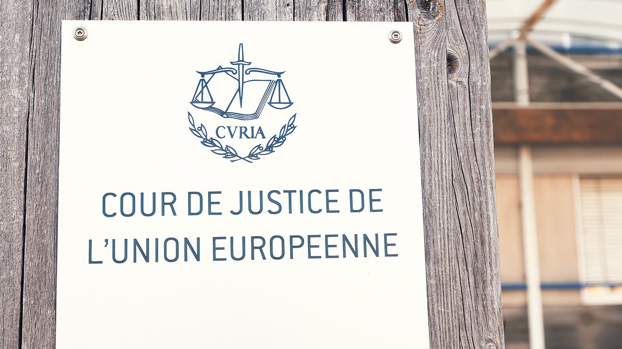 Trybunał Sprawiedliwości UE wydał wyrok w odpowiedzi na pytania prejudycjalne zadane przez Izbę Pracy Sądu Najwyższego(fot. Shutterstock/ frantic00) Trybunał Sprawiedliwości UE wydał wyrok w odpowiedzi na pytania prejudycjalne zadane przez Izbę Pracy Sądu Najwyższego(fot. Shutterstock/ frantic00)