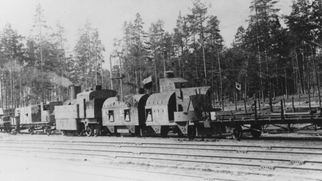 Węgry przysłały do Polski w 1920 r. olbrzymi transport broni, amunicji i przydatnych w walce rzeczy. Fot. Narodowe Archiwum Cyfrowe