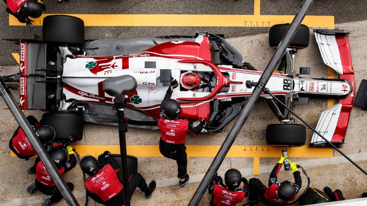 Robert Kubica jest kierowcą testowym ekipy Alfa Romeo (fot. mat.pras.) Robert Kubica jest kierowcą testowym ekipy Alfa Romeo (fot. mat.pras.)