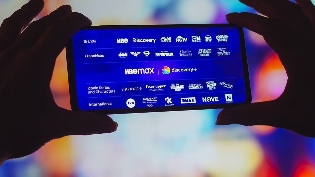 HBO Max i Discovery Plus zostaną połączone w jedną platformę streamingową (fot. R.Henrique/SOPA/LightRocket/Getty)