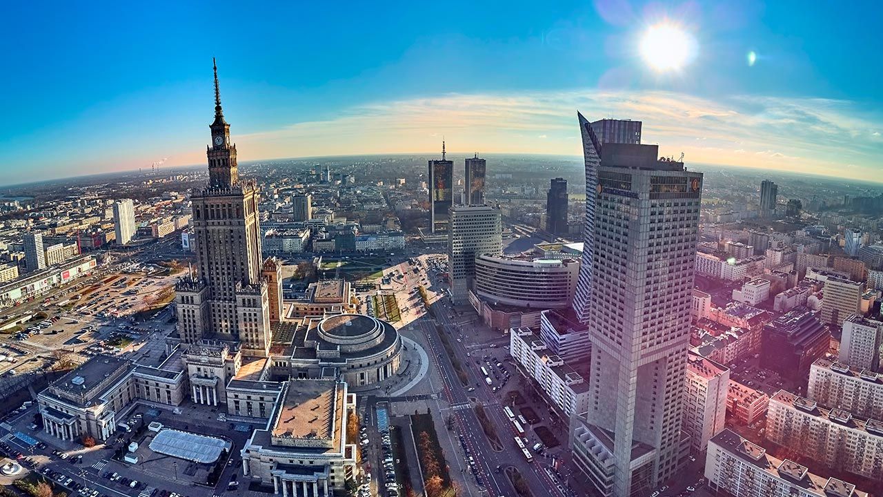 Ptasia grypa w Warszawie (fot. Shutterstock/udmurd) Ptasia grypa w Warszawie (fot. Shutterstock/udmurd)