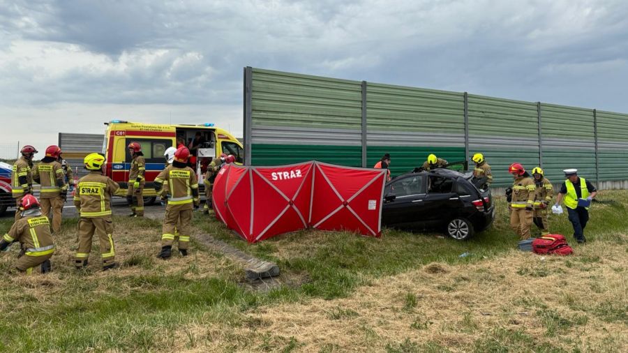 Wypadek na autostradzie A1 (fot. KP PSP w Chełmnie)