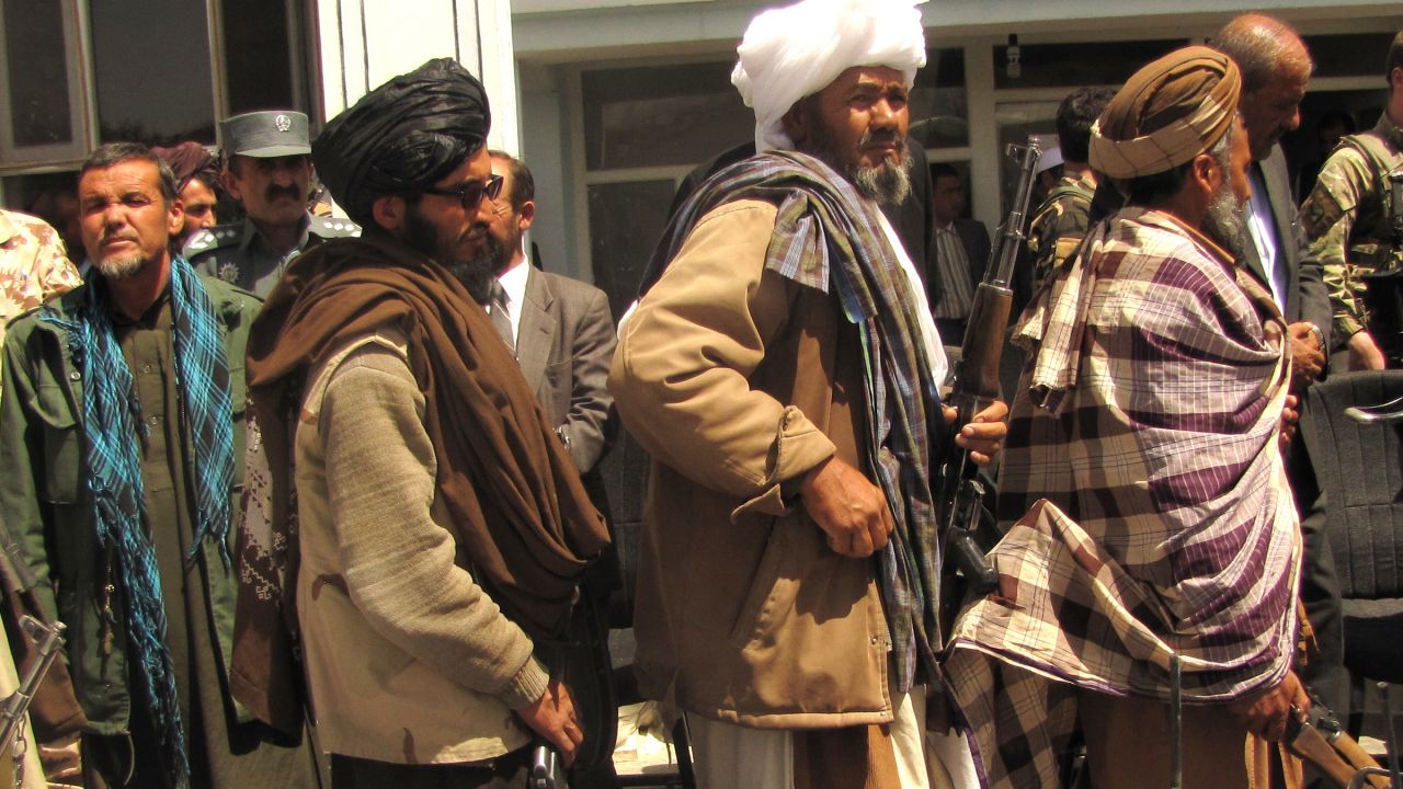 Afganistan: talibowie zaatakowali w sądzie - tvp.info