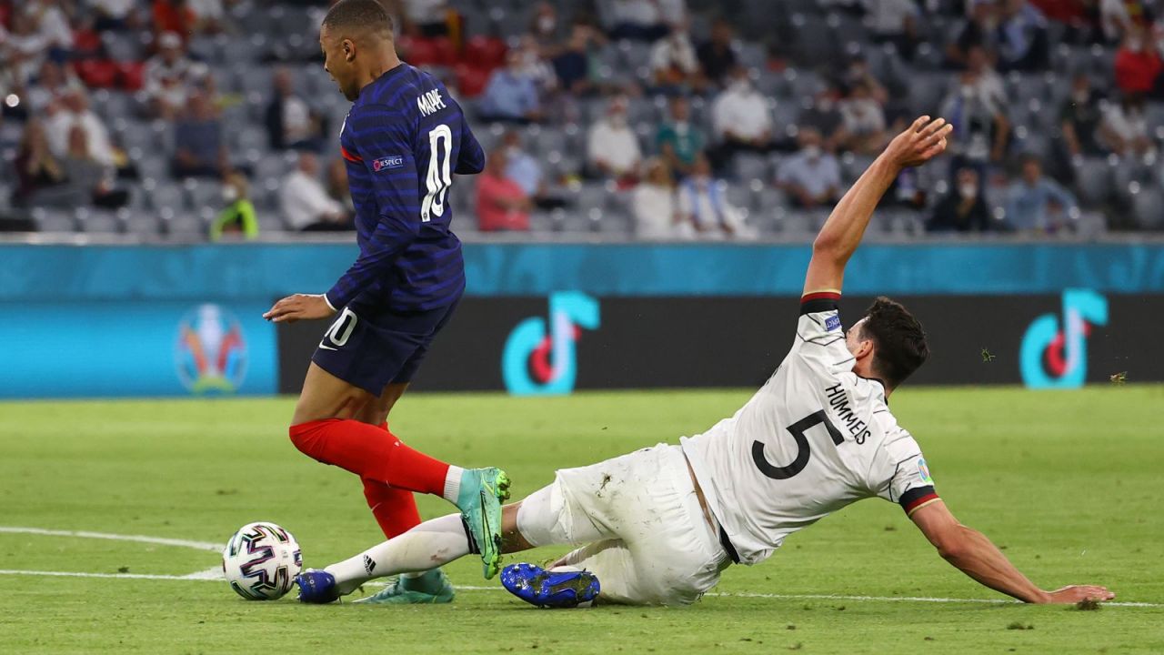 Niemcy Francja Wynik : Piłka nożna - Hiszpania - Szwajcaria i Ukraina - Niemcy ... - W hitowym meczu ligi narodów reprezentacja francji na stade de france pokonała niemców 2:1.