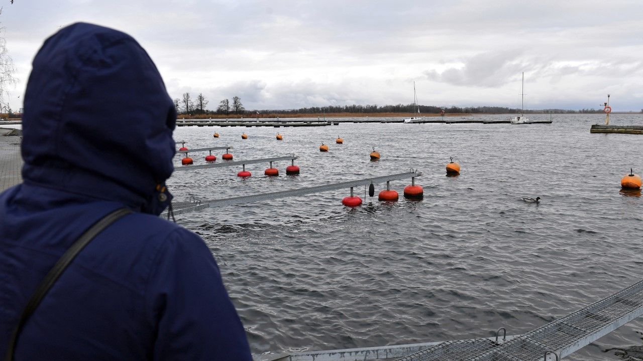 IMGW wydał alert hydrologiczny drugiego stopnia dla Zalewu Szczecińskiego (fot. arch. PAP/Marcin Bielecki) IMGW wydał alert hydrologiczny drugiego stopnia dla Zalewu Szczecińskiego (fot. arch. PAP/Marcin Bielecki)