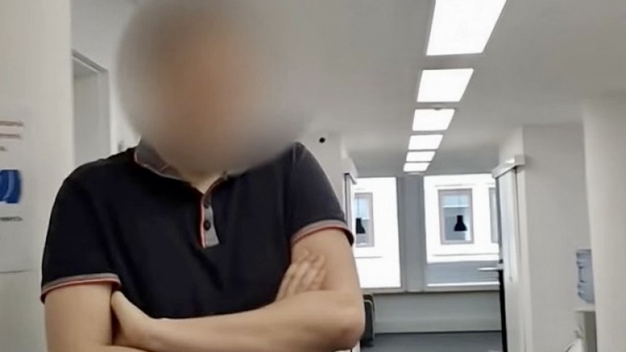 Mężczyzna był wyraźnie zdenerwowany (fot. yt/Fundacja Życie i Rodzina) Mężczyzna był wyraźnie zdenerwowany (fot. yt/Fundacja Życie i Rodzina)