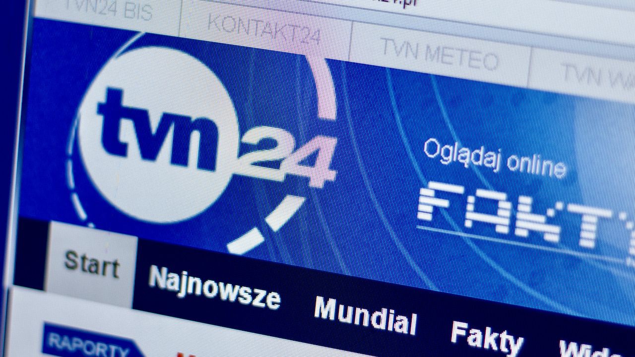 Sprostowania nie znaleźliśmy na głównych stronach portali tvn.pl i tvn24.pl (fot. Shutterstock/Sharaf Maksumov) Sprostowania nie znaleźliśmy na głównych stronach portali tvn.pl i tvn24.pl (fot. Shutterstock/Sharaf Maksumov)