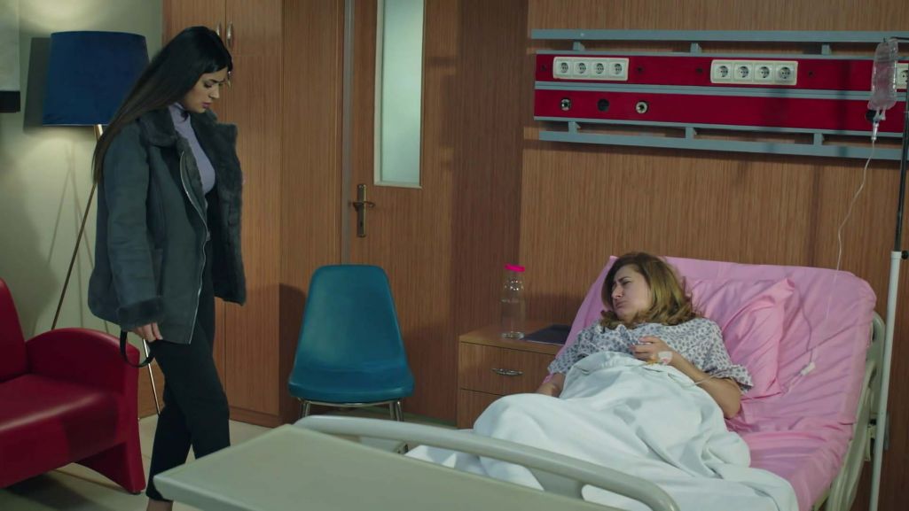 W 443. odcinku serialu „Dziedzictwo” Canan próbuje szantażować Zuhal. Fot. Materiały prasowe