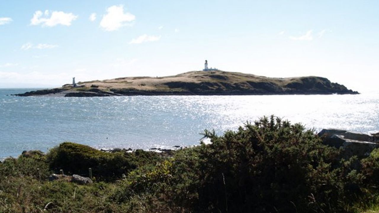 Szkocka wyspa Little Ross została wystawiona na sprzedaż (fot. geograph.org.uk/Clive Nicholson)