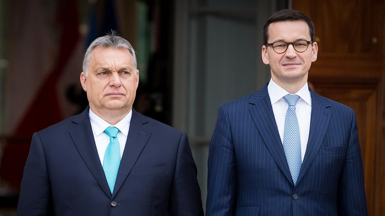 Premierzy Węgier Viktor Orban i Polski Mateusz Morawiecki (fot. Mateusz Wlodarczyk/NurPhoto via Getty Images) Premierzy Węgier Viktor Orban i Polski Mateusz Morawiecki (fot. Mateusz Wlodarczyk/NurPhoto via Getty Images)
