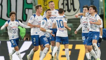 Radość piłkarzy Stali Mielec po golu we Wrocławiu (fot. Getty). Radość piłkarzy Stali Mielec po golu we Wrocławiu (fot. Getty).