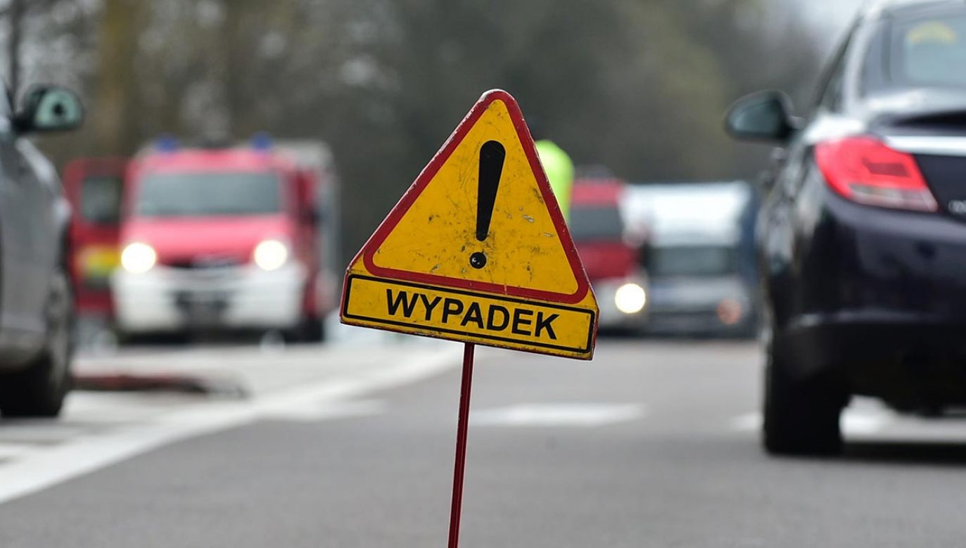 Pomimo podjętej reanimacji, kierujący audi zmarł (fot. PAP/Przemysław Piątkowski)