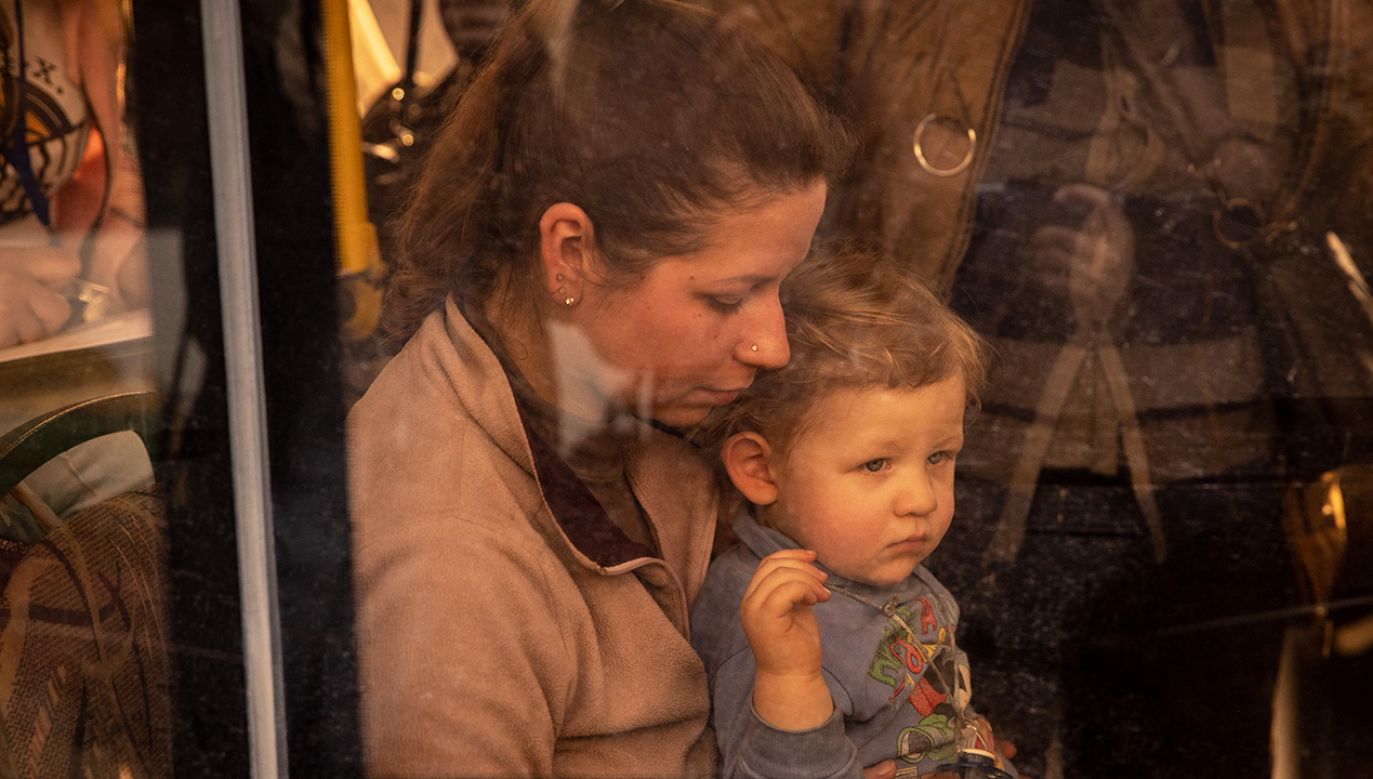 Ewakuowana z Azowstalu opowiada o życiu w bunkrze (fot. Chris McGrath/Getty Images, zdjęcie ilustracyjne)
