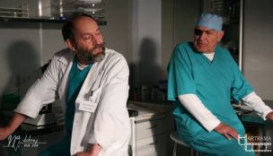 Gorąca kłótnia z kobietą w tle