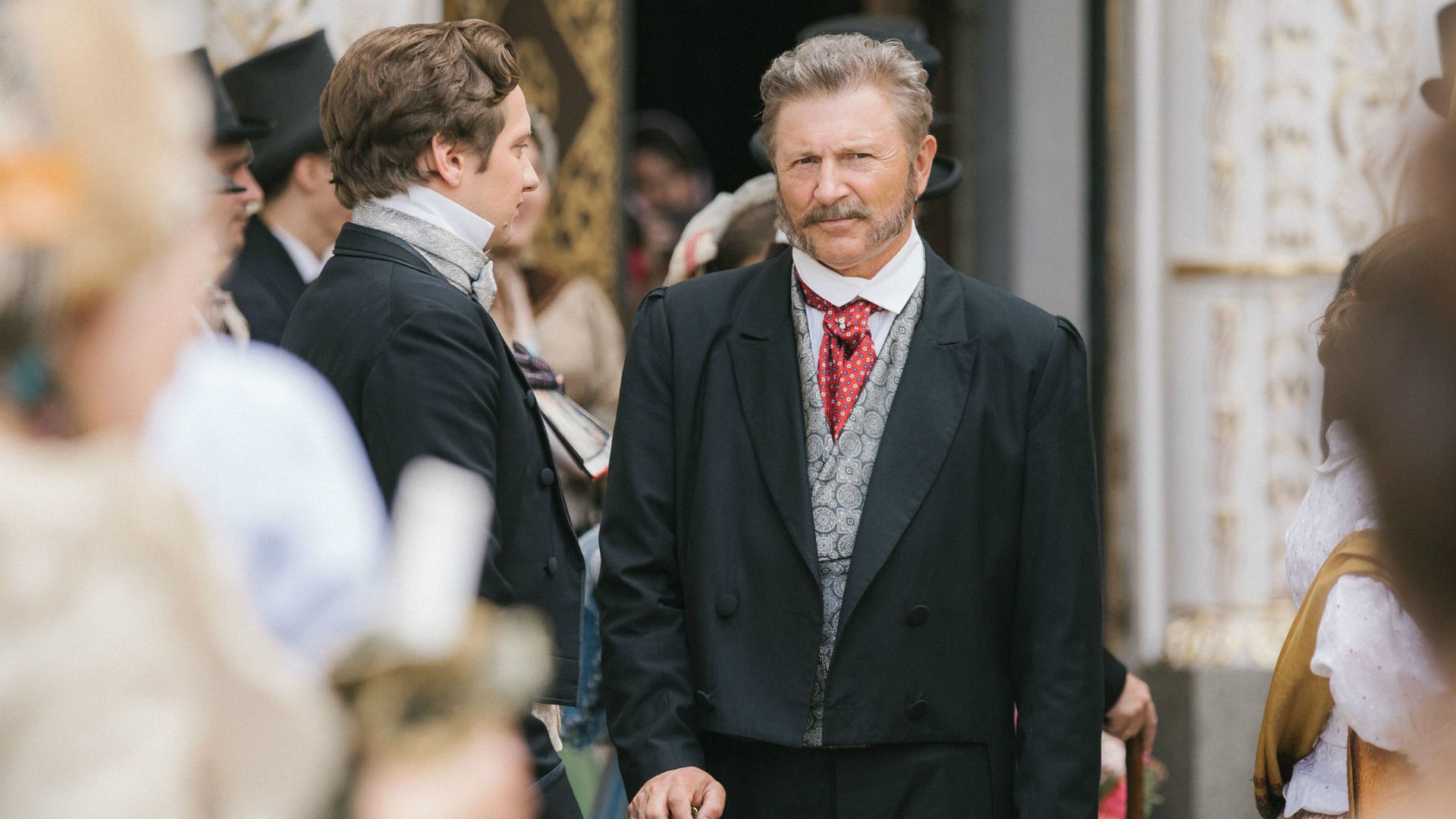 Głowa rodu Czerwińskich Piotr Iwanycz reprezentuje poglądy tradycyjnych właścicieli ziemskich. Nie  akceptuje przywiązania swojej żony do chłopki Katieriny (fot. TVP)