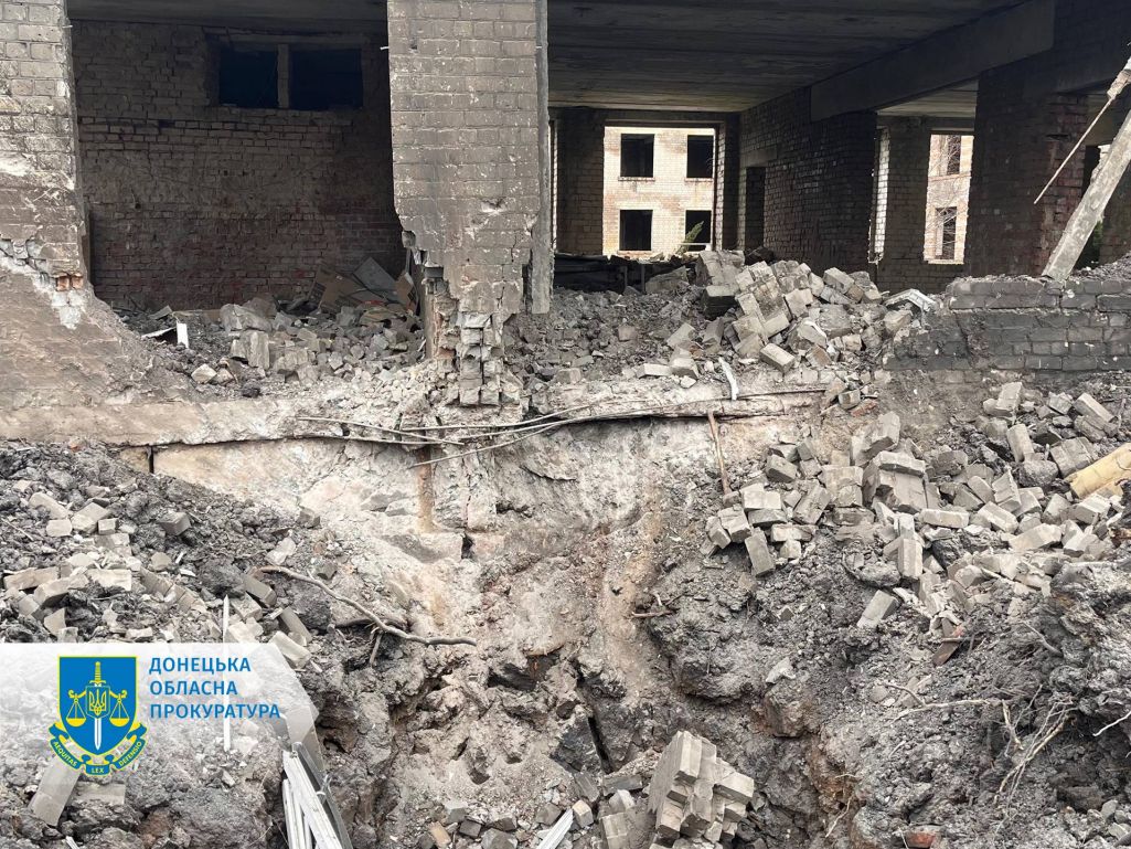 Расейская армія нанесла ракетныя ўдары па Пакроўску і М (Фота: Донецька обласна прокуратура / Facebook)