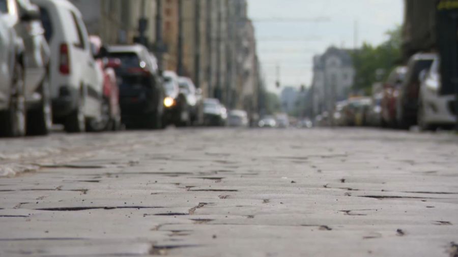 Nieznana studnia przy ul. Zielonej. Odkrycie może wpłynąć na budowę tunelu (fot. TVP3 Łódź)
