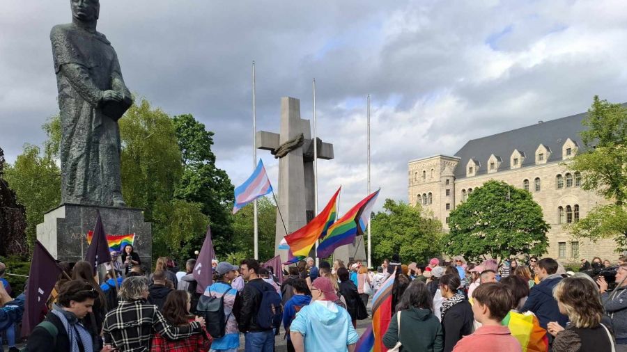 Marsz Trans Pride. I kontrmanifestacja (fot. Krzysztof Czub TVP3 Poznań)