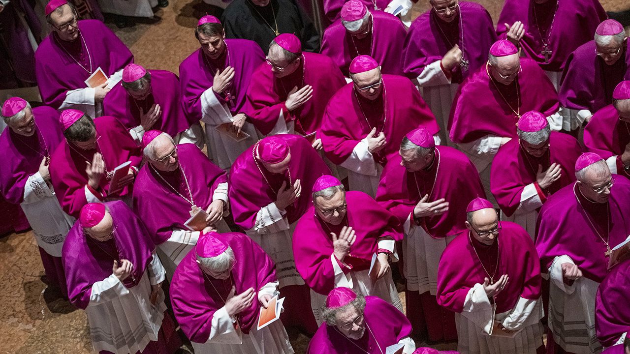Franciszek przyjął niemieckich hierarchów w czwartek, ale nie spotkał się z nimi kolejnego dnia (fot. Thomas Lohnes/Getty Images)
