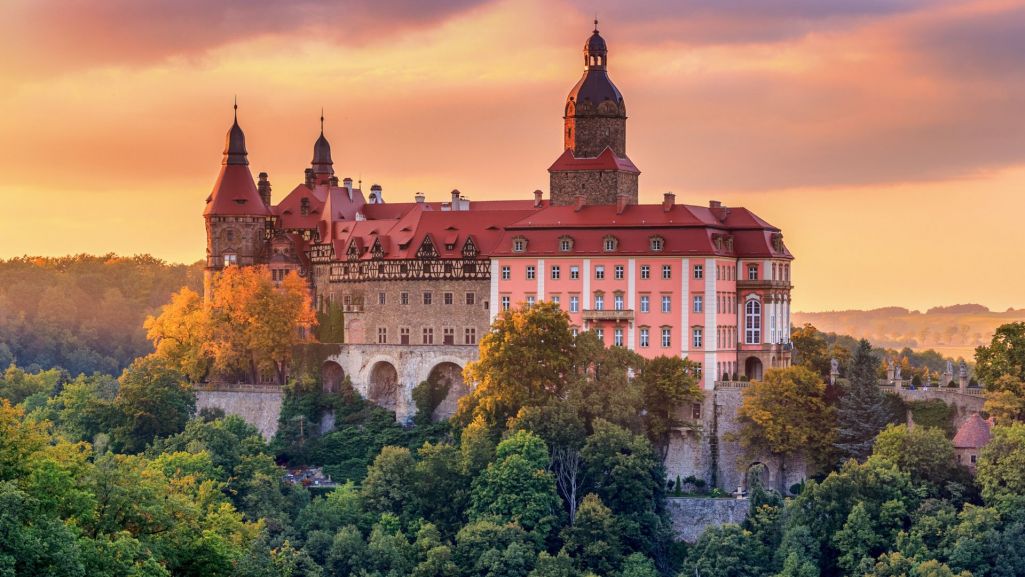 Na zdjęciu zamek Książ (fot. IrekVideo/ Shutterstock)