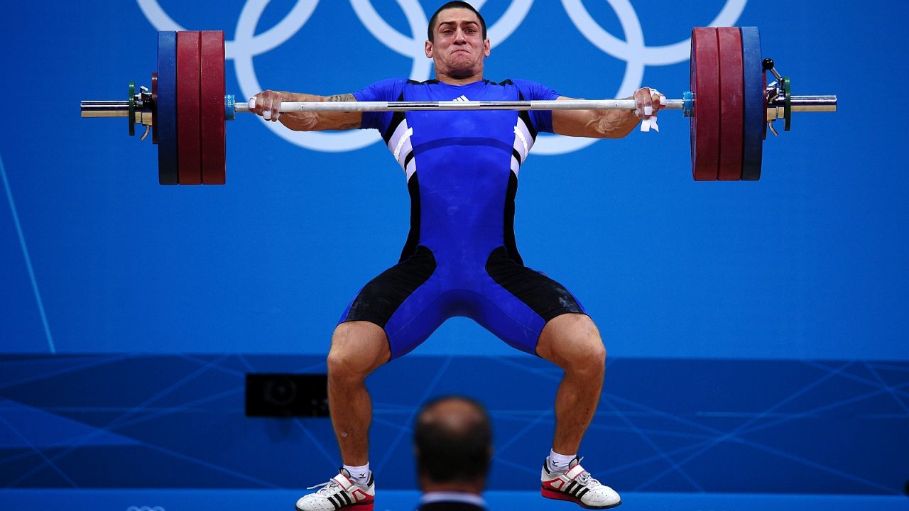 Weightlifting. Тяжелая атлетика. Штангист. Болгарский штангист. Тяжелоатлет.