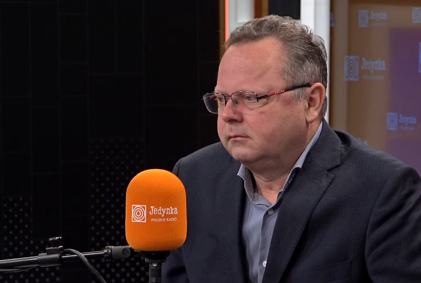Намеснік міністра замежных справаў Польшчы Анджэй Шэйна ў эфіры Польскага радыё. 6 жніўня 2024 года. Скрыншот: PolskieRadio24pl / YouTube