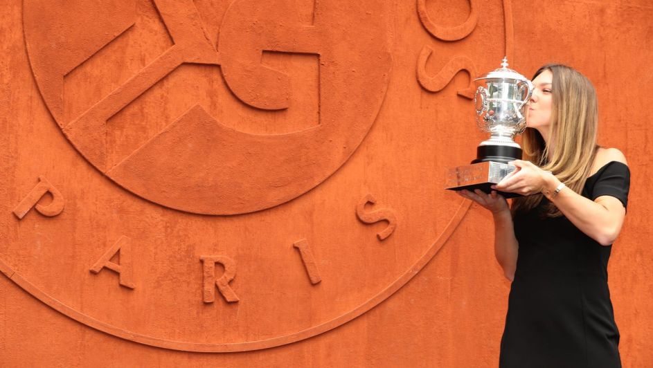 Simona Halep po wygraniu turnieju Roland Garros (fot. Getty) Simona Halep po wygraniu turnieju Roland Garros (fot. Getty)