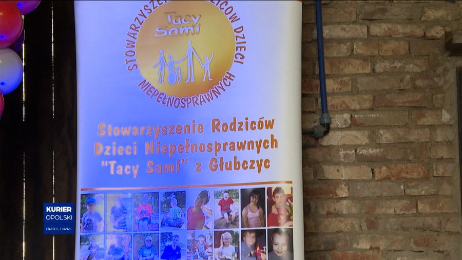 Majówka z Rehabilitacją. Wspólna zabawa na festynie zorganizowanym przez stowarzyszenie "Tacy Sami"