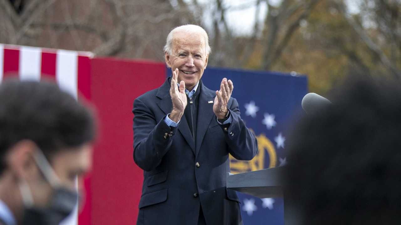 Joe Biden otrzymał 306 głosów elektorskich (fot. PAP/EPA/ALYSSA POINTER / ATLANTA JOURNAL CONSTITUTION) Joe Biden otrzymał 306 głosów elektorskich (fot. PAP/EPA/ALYSSA POINTER / ATLANTA JOURNAL CONSTITUTION)
