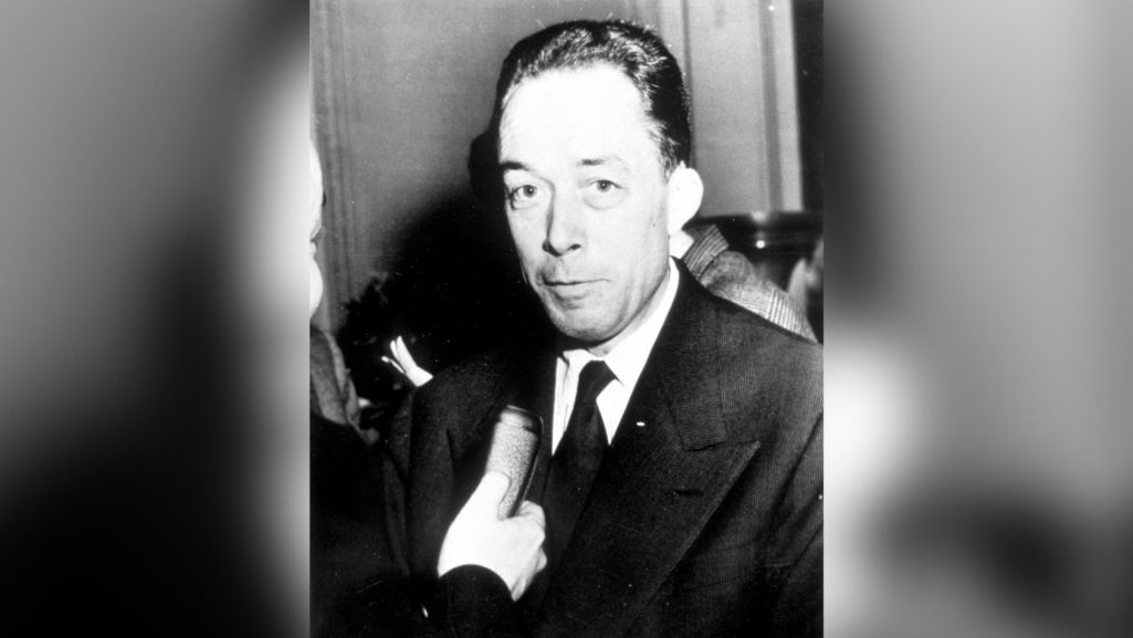 Albert Camus zginął przedwcześnie, a jego ostatnie dzieło „Pierwszy człowiek” zostało wydane w nieukończonej wersji. Fot. STARSTOCK/Photoshot/PAP