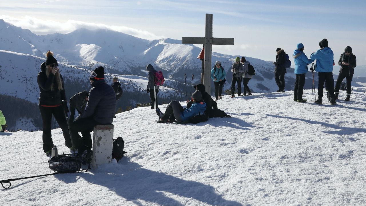 Tłum w Tatrach nie maleje. Szczególnym powodzeniem cieszy ...