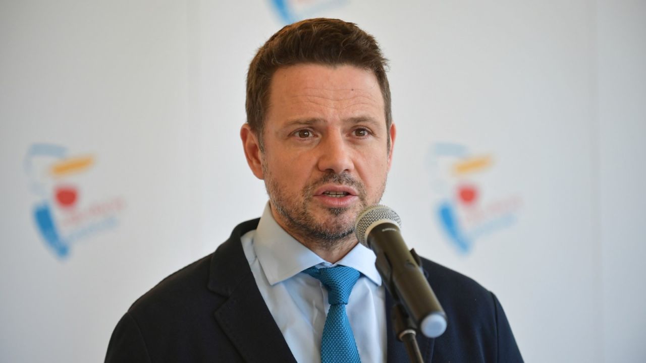 Film ukazał się na Twitterze Trzaskowskiego (fot. PAP/Marcin Obara) Film ukazał się na Twitterze Trzaskowskiego (fot. PAP/Marcin Obara)