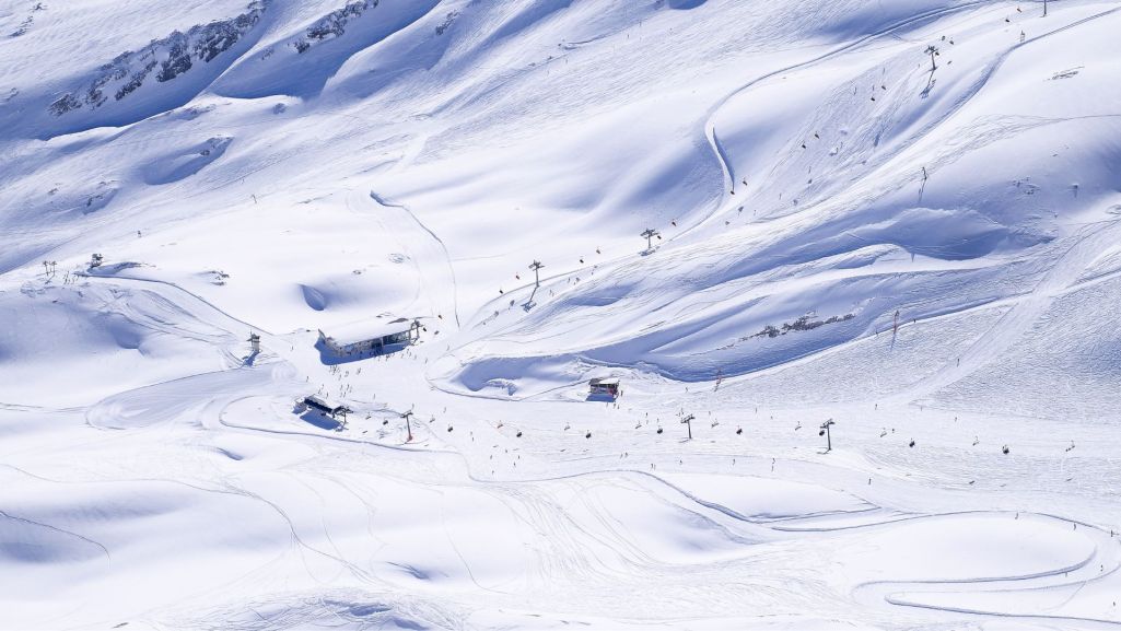 Takie widoki zobaczą turyści, którzy wybiorą się do Garmisch-Partenkirchen (fot. Tarakanbix/Shutterstock)