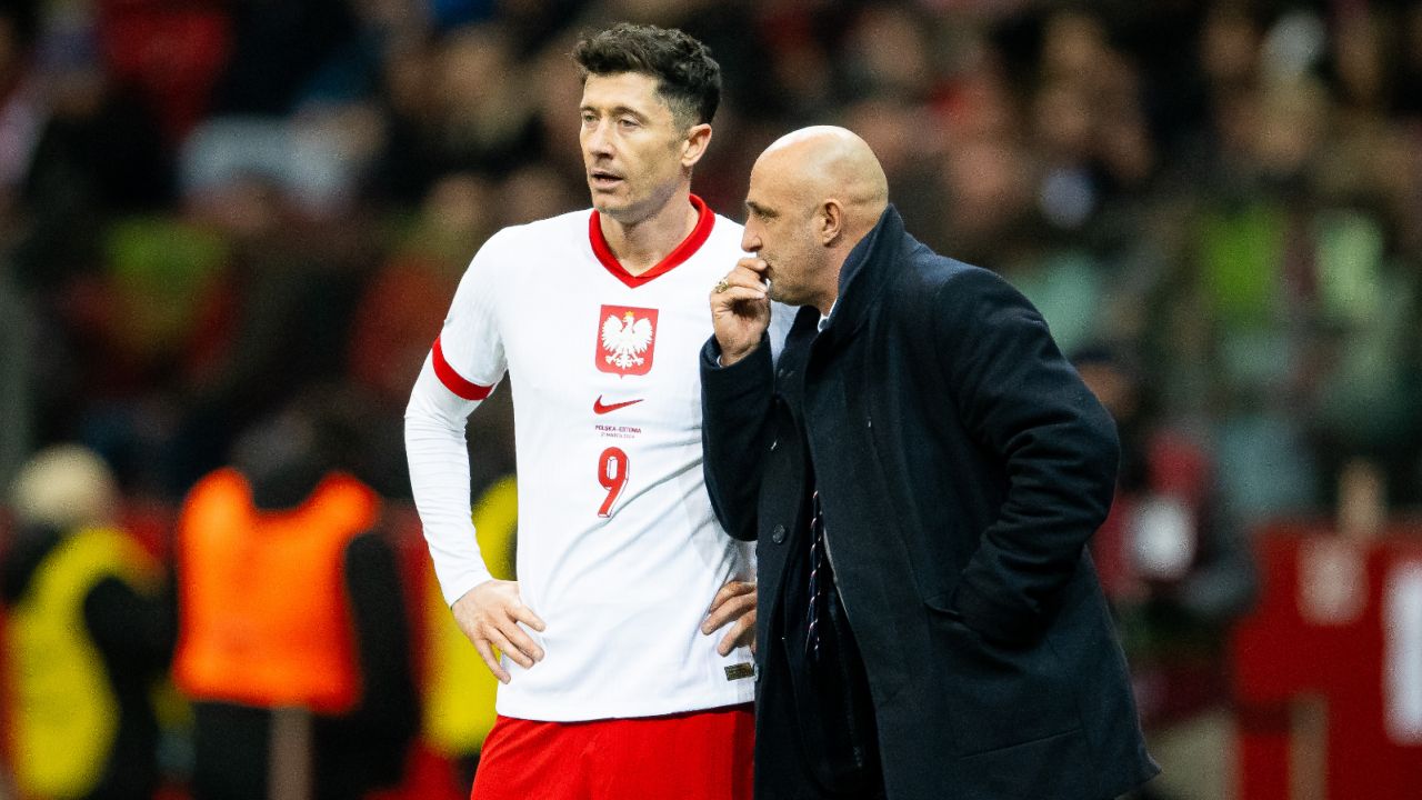 Robert Lewandowski rozpoczął sezon w tak świetnej formie, że wracają głosy o Złotej Piłce dla Polaka (fot. Getty)