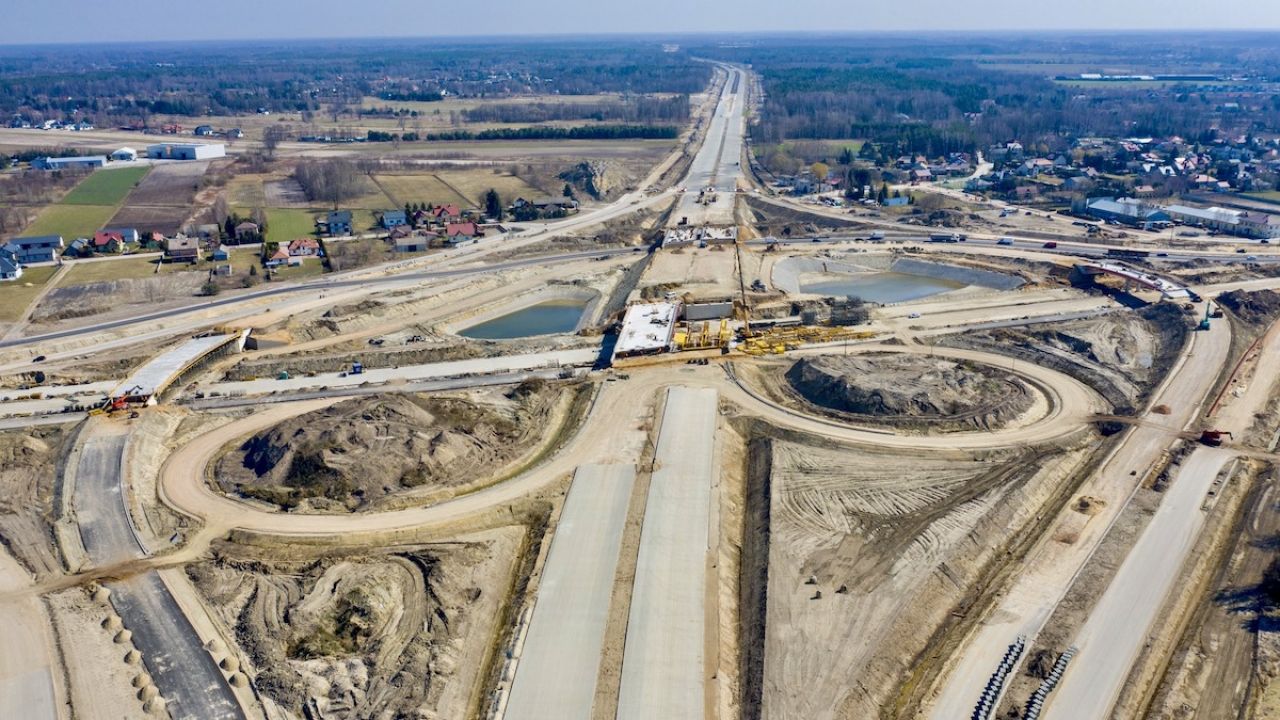 Jak podał resort, Tarcza 4.0 znosi obowiązek żądania wadium w postępowaniach o szacunkowej wartości powyżej progów unijnych (fot. tt/Gddkia Warszawa, zdjęcie ilustracyjne) Jak podał resort, Tarcza 4.0 znosi obowiązek żądania wadium w postępowaniach o szacunkowej wartości powyżej progów unijnych (fot. tt/Gddkia Warszawa, zdjęcie ilustracyjne)