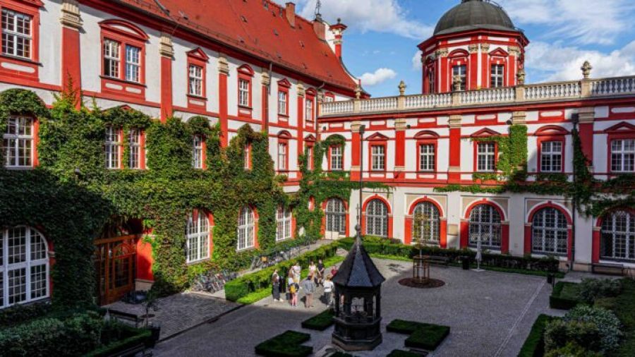 Zakład Narodowy im. Ossolińskich we Wrocławiu (fot. ossolineum.pl)
